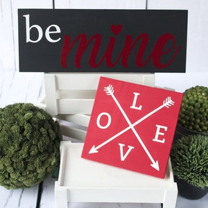 Dekoracje na Walentynki / Dekoracje z drewna XOXO Valentine / Dekoracje na tacę walentynkową 4,5 x 12 cali / Dekoracje drewniane Be Mine Valentine Farmhouse