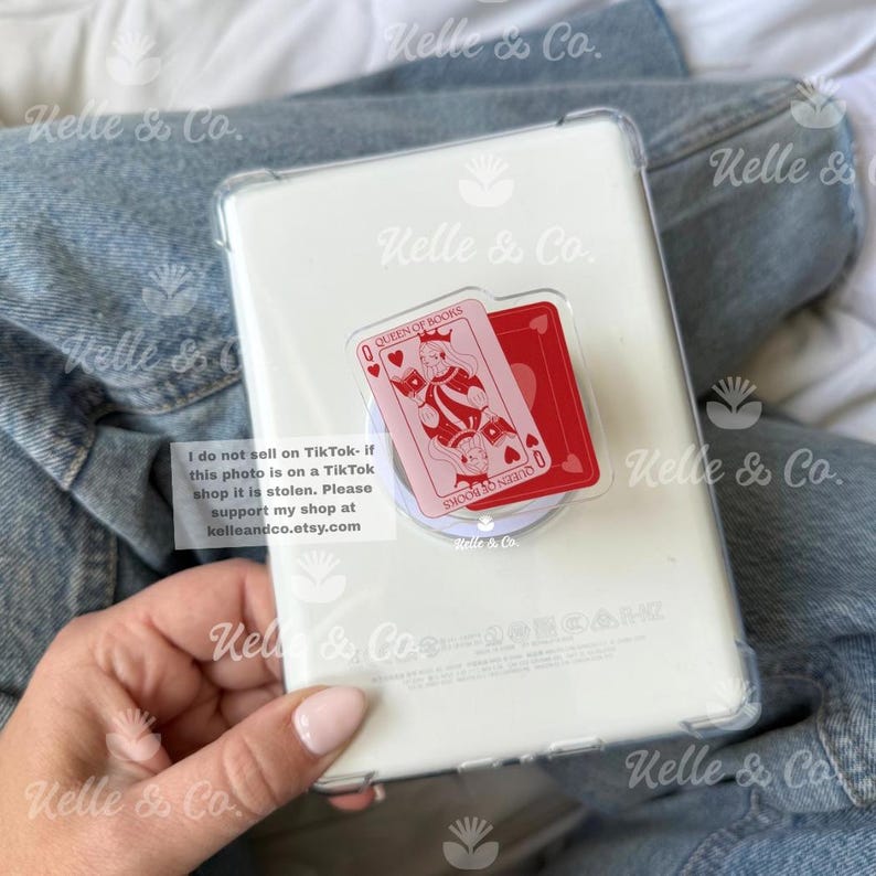 Queen of books MagSafe Kindle Grip | Kindle Holder | Kindle Accessories | Phone Holder | Ereader accessories | Bookish gift for her image 2