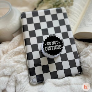 Do not Disturb MagSafe Kindle Grip | Kobo grip | Kindle Holder | Kindle Accessories | Phone Holder | Ereader accessories | Bookish gifts
