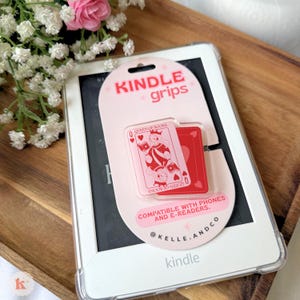 Queen of books MagSafe Kindle Grip | Kindle Holder | Kindle Accessories | Phone Holder | Ereader accessories | Bookish gift for her