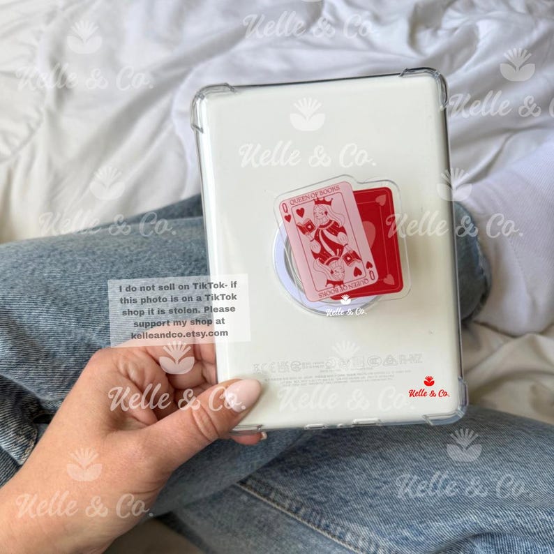 Queen of books MagSafe Kindle Grip | Kindle Holder | Kindle Accessories | Phone Holder | Ereader accessories | Bookish gift for her image 4