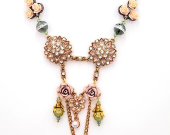 Victorian, vintage crystal flower necklace