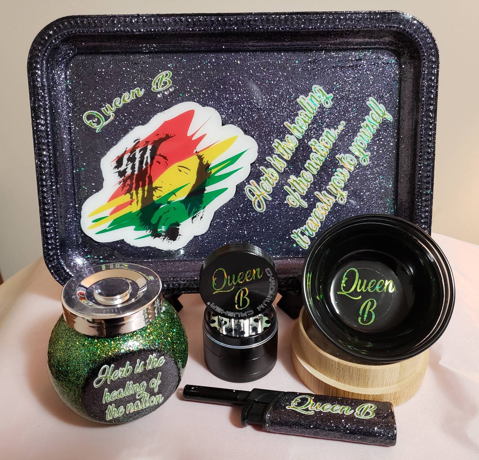 Custom Bob Marley Weed Rolling Tray Set With Grinder. 