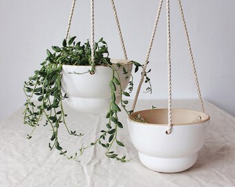 Simple Hanging Planter, Ceramic succulent planter, Plant hanger, Wall planter, Plant pot, Succulent pot Indoor planter, Wall hanging planter