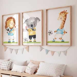 Posterset Kinderzimmer Fußball Kinderzimmer Bilder Geschenkidee Kinder Löwe Koala Giraffe Kinderzimmer Deko Babyzimmer Baby Geschenk Geburt