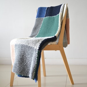 DIY easy blanket knitting pattern, knit throw pattern photo tutorial, housewarming knit pdf blanket, easy afghan pattern, easy knit blanket image 6