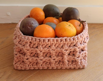 Square crochet basket pattern, easy basket crochet pattern with wooden base, waffle stitch crochet pattern, t-shirt yarn pattern