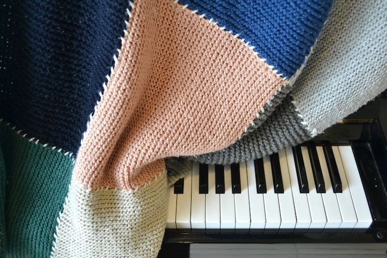 DIY easy blanket knitting pattern, knit throw pattern photo tutorial, housewarming knit pdf blanket, easy afghan pattern, easy knit blanket image 4