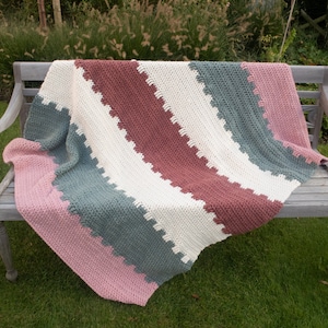 Simple crochet blanket pattern in 5 sizes: baby, Easy crochet blanket pattern beginner, Chunky striped crochet throw blanket pattern