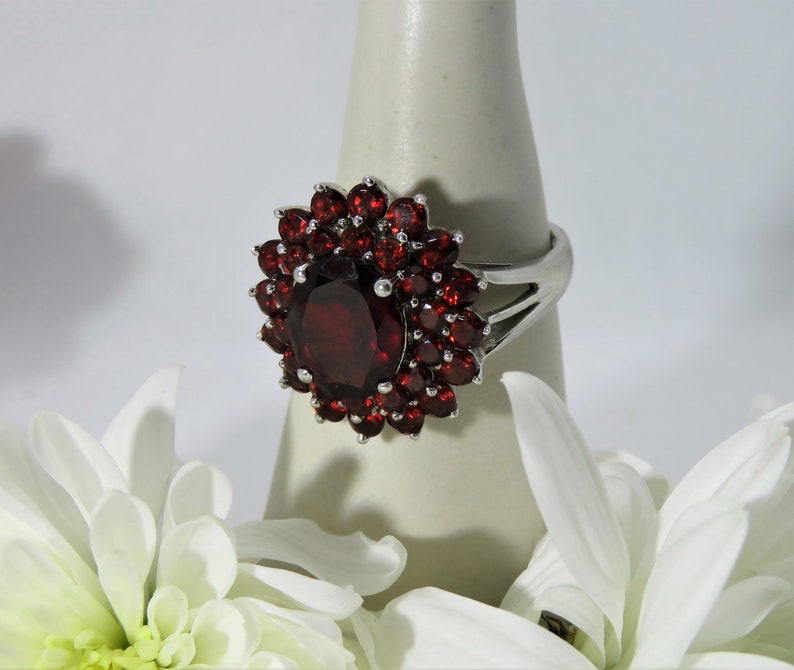 Vintage Sterling Silver Retro Modern Vintage 1990/'s Garnet Cluster Ring