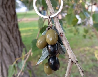 Porte-clé olives - baies en pâte polymère - cadeau d'anniversaire - fête des mères - porte-clé olives bouquet d'olives - porte-clé vert olive noir - pour elle