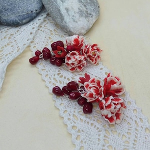 Pendientes flores de granada - Flores de arcilla polimérica - Accesorios de cumpleaños - Regalo para el Día de la Madre para mujer Regalo para ella pendientes burdeos