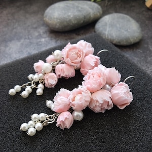 Ohrringe Hell Rosa Pfingstrose - Fimo Blumen - Geburtstag Accessoires - Geschenk für Frau Hochzeit für Sie Blumen Ohrringe mit zarter Pfingstrose