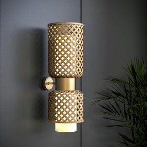 Handmade Bamboo Woven Wall Sconce: Modern Minimalist Lighting