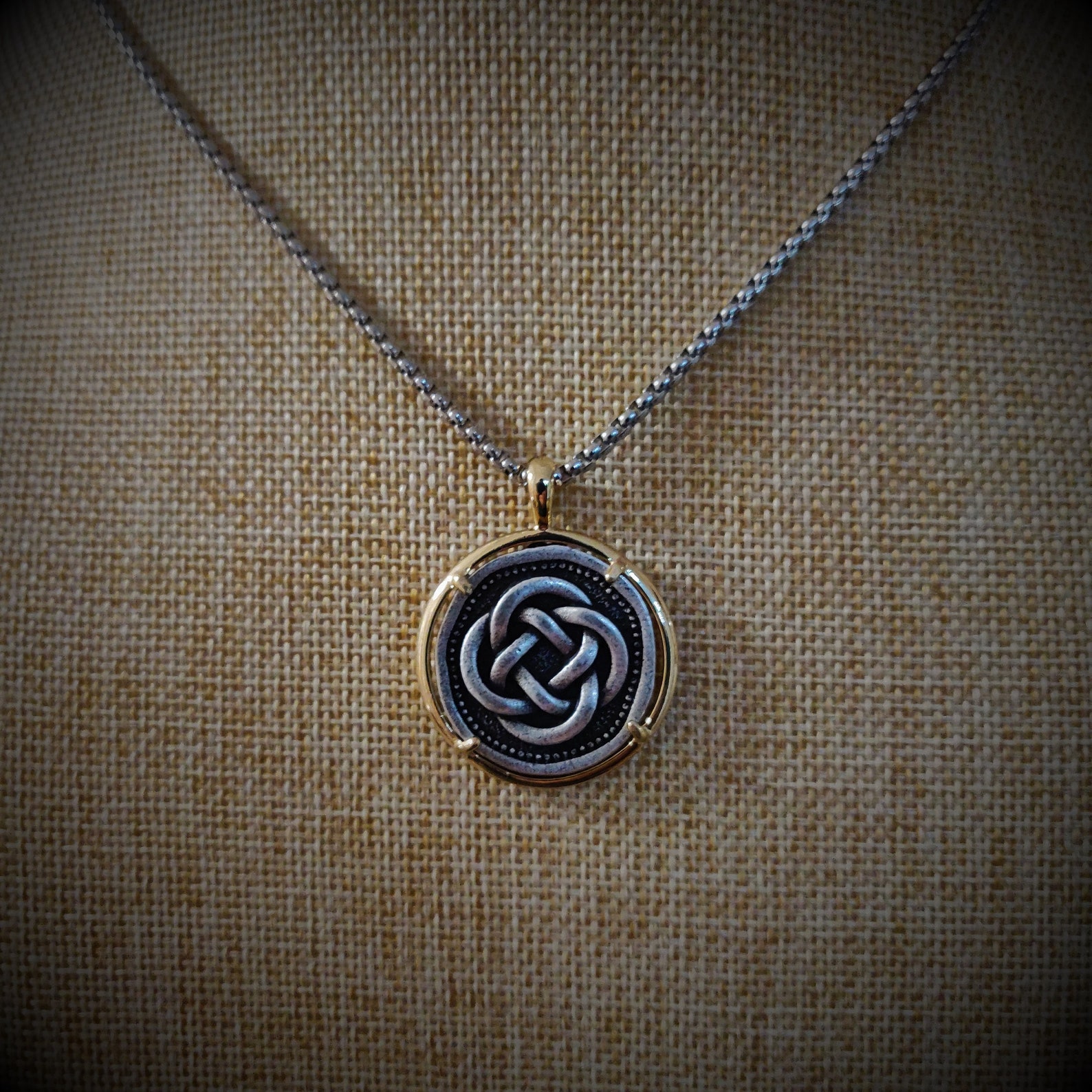 Celtic Dara Knot Pendant Necklace Etsy