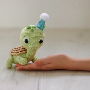 PATTERN: Crochet Little Turtle | Crochet Turtle pattern - amigurumi Turtle pattern - crocheted Turtle pattern - PDF crochet pattern