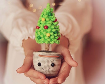 PATTERN Crochet Christmas Tree in a pot | New Year Amigurumi | Mini Crochet Tree Decoration