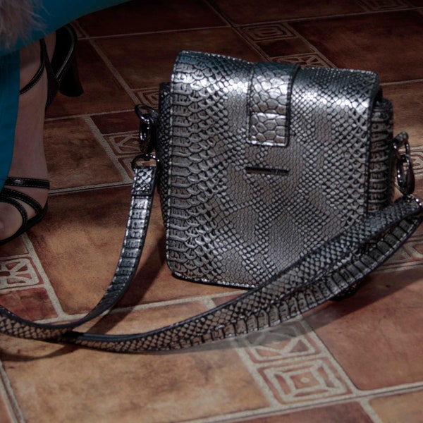 Snakeskin print bag, python texture shoulder bag