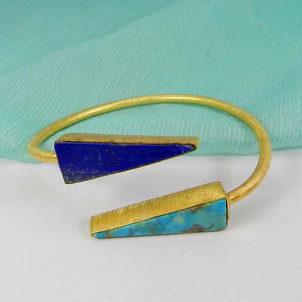 Turquesa natural de EE. UU. y lapislázuli- Latón chapado en oro con piedras preciosas triangulares en pulsera ajustable mate- Regalos personalizados