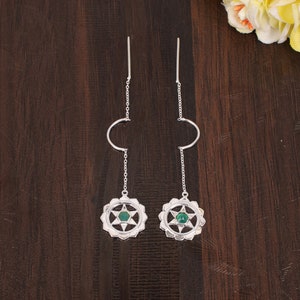 Schöne Blumen Ohrringe, Grüner Onyx Faden Ohrringe, Chakra Ohrringe, Hochzeitsgeschenk Ohrringe für die Braut, Ketten Ohrringe, Sui Dhaga Schmuck