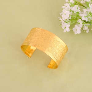 Women&#39;s Adjustable Bangle, Brass Bangle Bracelets, Textured Bracelets, Cuff Bracelets, Fashionable Bracelets, Gold plated Bangle Bracelets