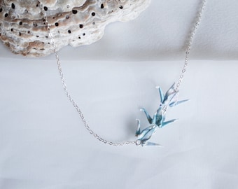 Collier grue origami délicat, bijoux élégants, bijoux avec message, cadeau significatif, cadeau pour fille, cadeau petite-fille, fleurs de cerisier