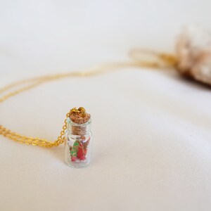collier pour mère, Collier de une grue dans un bouteille, Mini bijoux Origami, grue en papier, collier nouveau-né, image 4