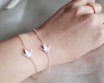 Tiny bird bracelets, bridesmaid gifts, Personalized Swan Jewelry, Simple Elegant Cute, elegant dainty Origami Crane bracelets, Unique Gifts
