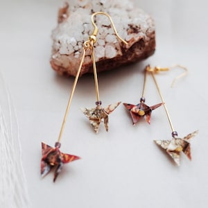 Orecchino a farfalla origami, gioielli colorati, gioielli di carta giapponese, orecchini in stile giapponese, orecchini primaverili, regalo per lei, regalo per la figlia