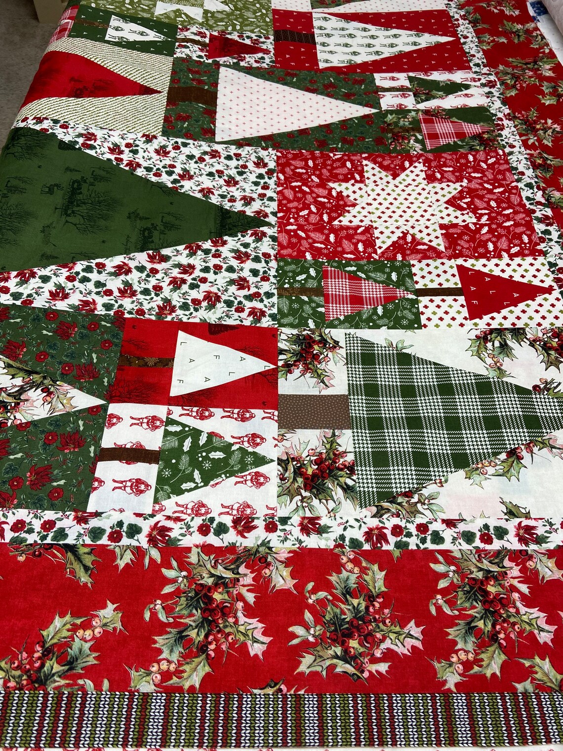 Piney Hollow Quilt Christmas Throw Quilt Traditional Quilt Etsy