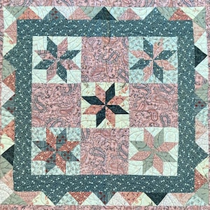 LeMoyne House Mini Quilt, Traditional quilt, Handmade