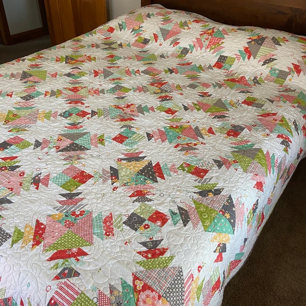 Scrap Apple Quilt, Handmade, Modern Farmhouse, Vintage-Inspired, Corey Yoder Fabric