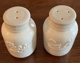Animal Salt and Pepper Shaker Unique Ceramic Cute White Unicorn and Pegasus Home Decor Set Of 2