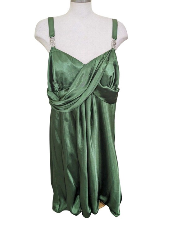 Vintage Y2K Niki Livas NEW Formal Hoco Designer Dress Plus Size 20W Green Satiny Vintage Y2K Niki Livas NEW Formal Hoco Designer Dress Plus Size 20W Green Satiny