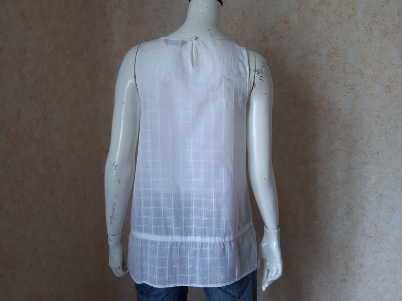 Vintage shirt 1990s Ladies White Fabric T-shirt Blouse M SIZE 6 US, Vintage top, Country Blouse, Vintage women's blouse image 5