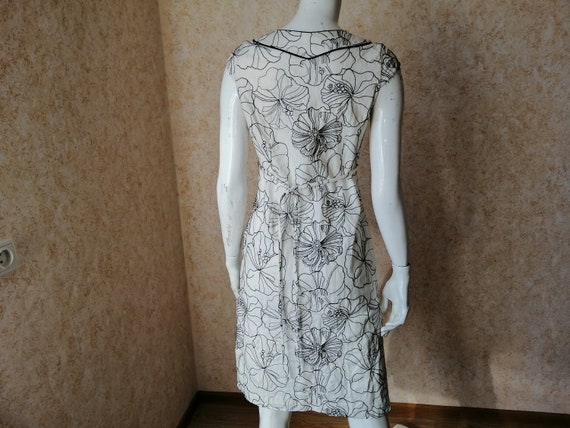 Vintage Basic White with Flower Pattern Dress Siz… - image 10