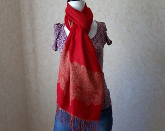 BIG Vintage scarf. Shawl Retro. Unisex Scarf. Red Scarf. Woman Scarf. Scarves for women. Long Scarf. Vintage muffler. Viscose scarf