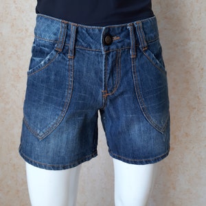 Vintage Denim Classic Jeans Shorts Size M/L jeans, Straight leg Grunge 90&#39;s denim Women&#39;s Shorts Women&#39;s butts