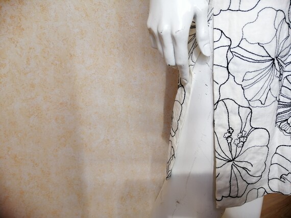 Vintage Basic White with Flower Pattern Dress Siz… - image 6
