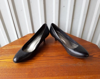 ヴィンテージブラックシューズ レザー レディースシューズ ヒールシューズ シューズサイズ 38 EU / 8 US / 5 UK Insolia シューズ