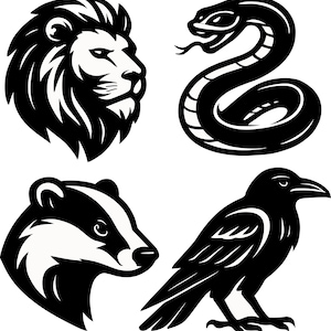 Op de afbeelding: Zwart-wit illustraties van een leeuwenkop, een slang, een dassenkop en een raaf. De leeuw heeft een gedetailleerde manen. De slang is opgerold. De das heeft een witte streep. De raaf staat.