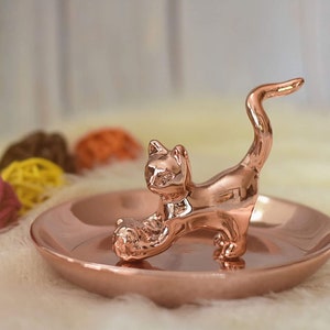 Rainbow Handmade Ceramic Cat Ring Holder Jewelry Trinket Dish Kitty Table Decor Stand Gifts for Her Womens Storage Organizer Bracelets Table