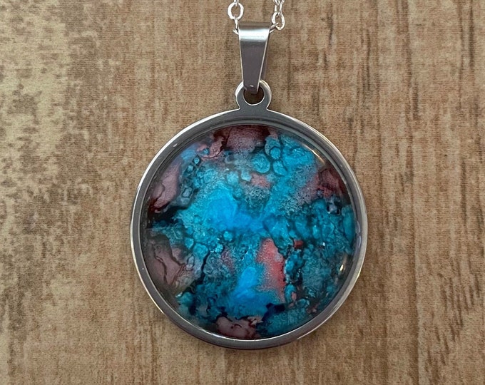 Sapphire Garden Round Pendant