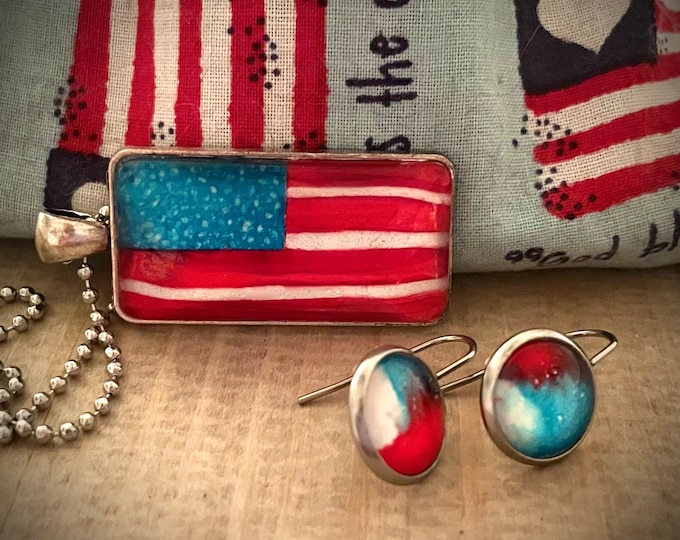 America The Beautiful Flag Horizontal & Earring Set