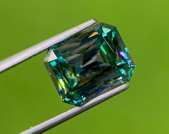 1.0ct to 11.0ct Handcrafted Green Emerald Cut Moissanite, Loose Emerald Cut Green Moissanite for Customized Jewelry