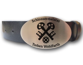 Ledergürtel mit ovaler Gürtelschnalle Zunftzeichen Schlosser Metallbauer und Wunschgravur personalisiert Dein Text Name Gürtel Geschenk