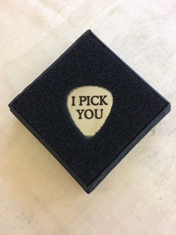 Personalisiertes Plektrum Aus Holz Mit Gravur – Wunschtext, Rosenholz/Ahorn/Olivenholz