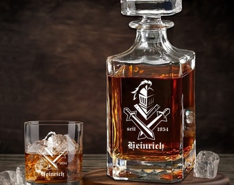 Whisky Set Ritter Mittelalter LARP Karaffe 700 ml und Gläser mit Gravur verschiedene Motive personalisiert in Holzbox Glas mit Name Geschenk