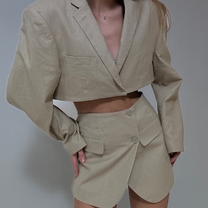 Überarbeiteter Vintage Leinenrock und Jacke im Set | Up-cycled Vintage Anzug | Pariser Stil | Einzigartiger Vintage-Anzug