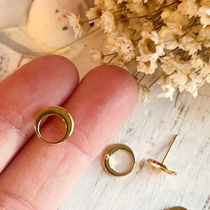 10 pieces Hollow Stainless Steel Earring Stud Post, Round Earring Post Finding, Hypoallergenic Earring Stud Posts, Golden Steel Stud Finding